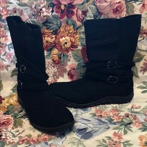 NWOB Cupcake Couture girls boots size 3 black